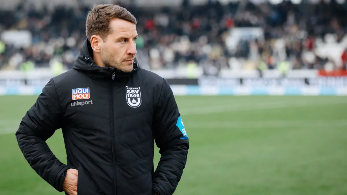 Fußball, SSV Ulm 1846, Heimspiel gegen Hansa Rostock, Moritz Glasbrenner