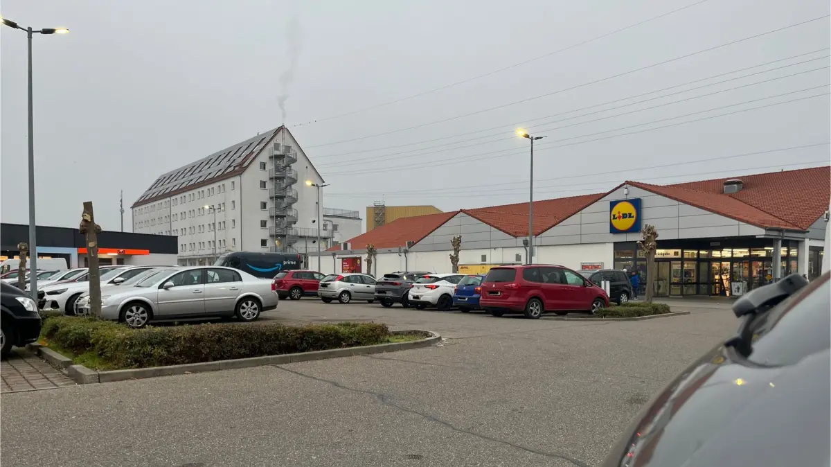 Die Heizung läuft wieder, der Kamin raucht: Im ehemaligen Hochspeicher in Neu-Ulm ist wieder Leben.