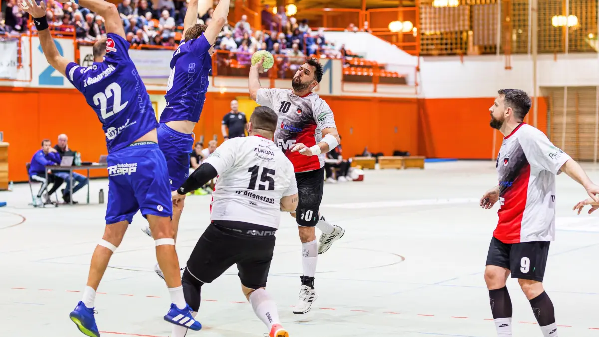 Handball Landesliga: Handball Landesliga; TV Altenstadt - TG Biberach;
Tarkan Girgin (TV Altenstadt, #10);
09.11.2025; Michelberghalle; Geislingen.
Foto: Thomas Madel