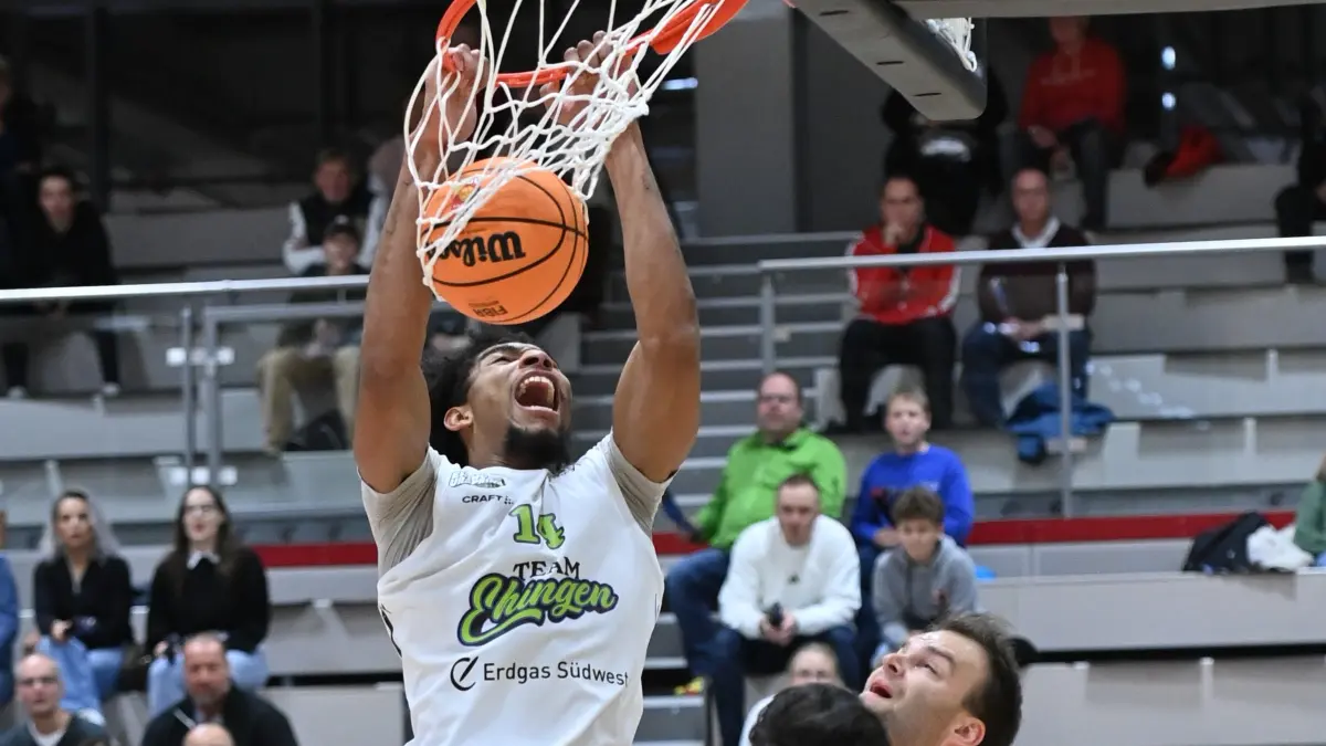 Team Ehingen Urspring - TSG Söflingen 101:83 Basketball Regionalliga Tremere Brown