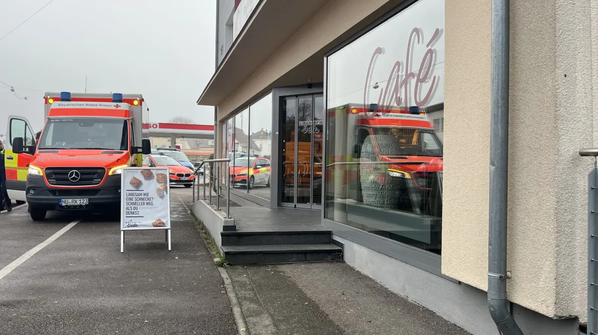 In Offenhausen kam es am Montag (10.11.) zu einem Einsatz von Polizei und Rettungsdienst.