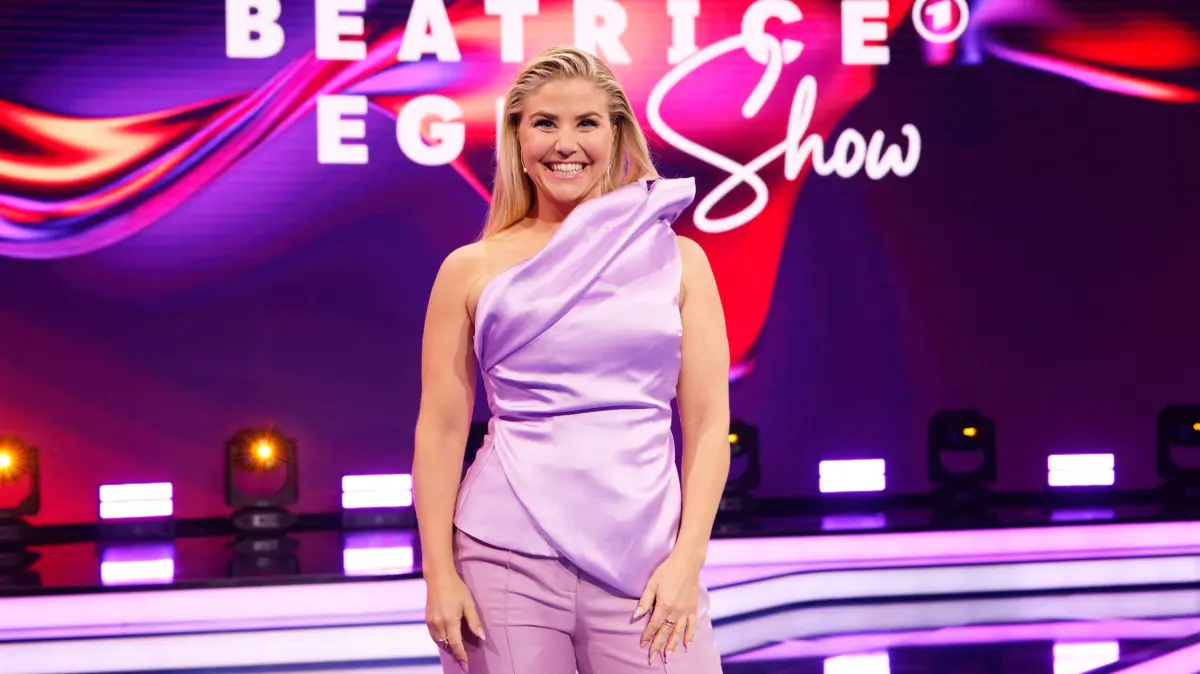 Schlagersängerin Beatrice Egli lädt am 20. Dezember 2025 wieder zu ihrer ARD-Show ein.