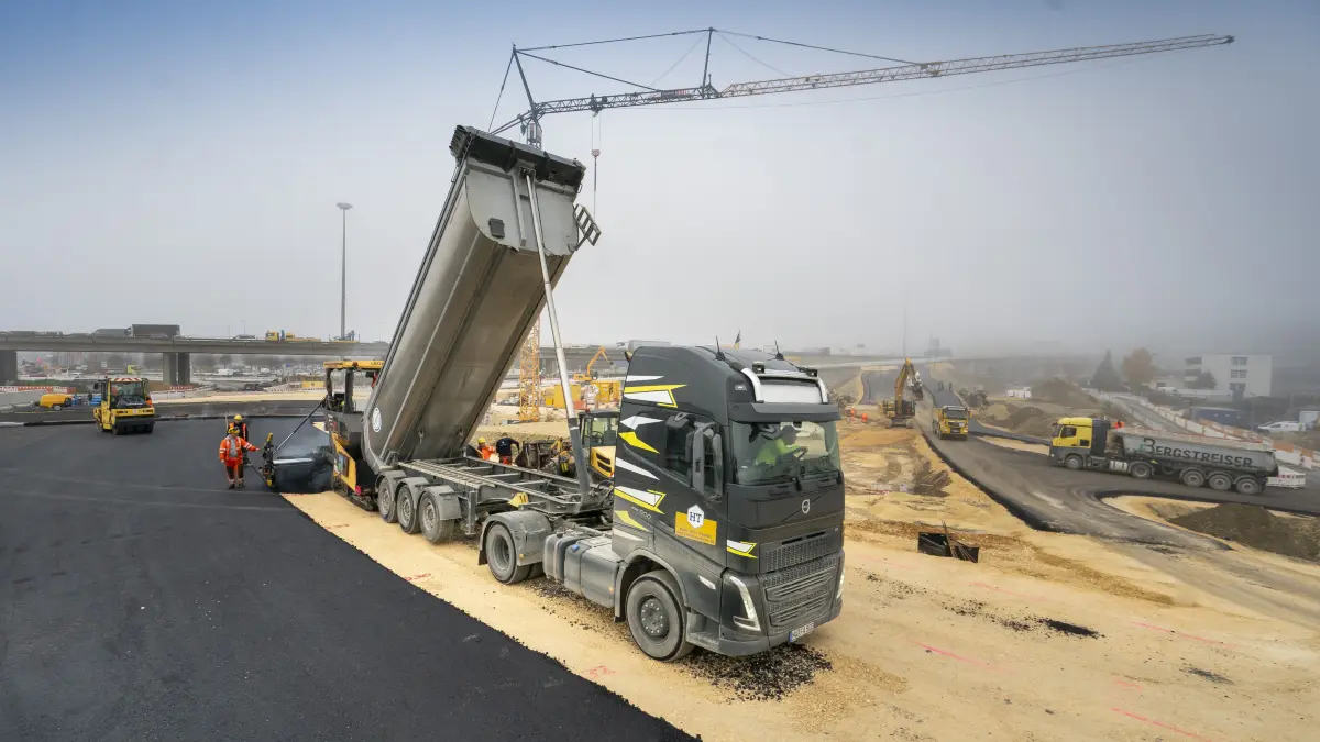 Sperrung Blaubeurer Ring/B10-Auffahrt nach Norden für eine WocheNeubau der Unleitungstrecke Von der Ludwig Erhardt Brücke Richtung Norden