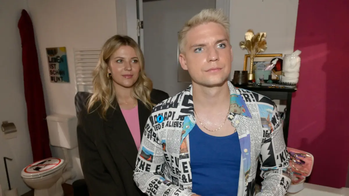 Moritz (Lennart Borchert) trifft sich heimlich mit Robin.