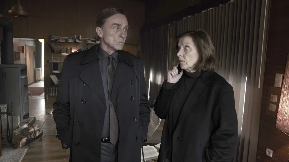 Sabine Berger (Irene Rindje) und Oliver Mienle (André M. Hennicke) reißen den Fall an sich.