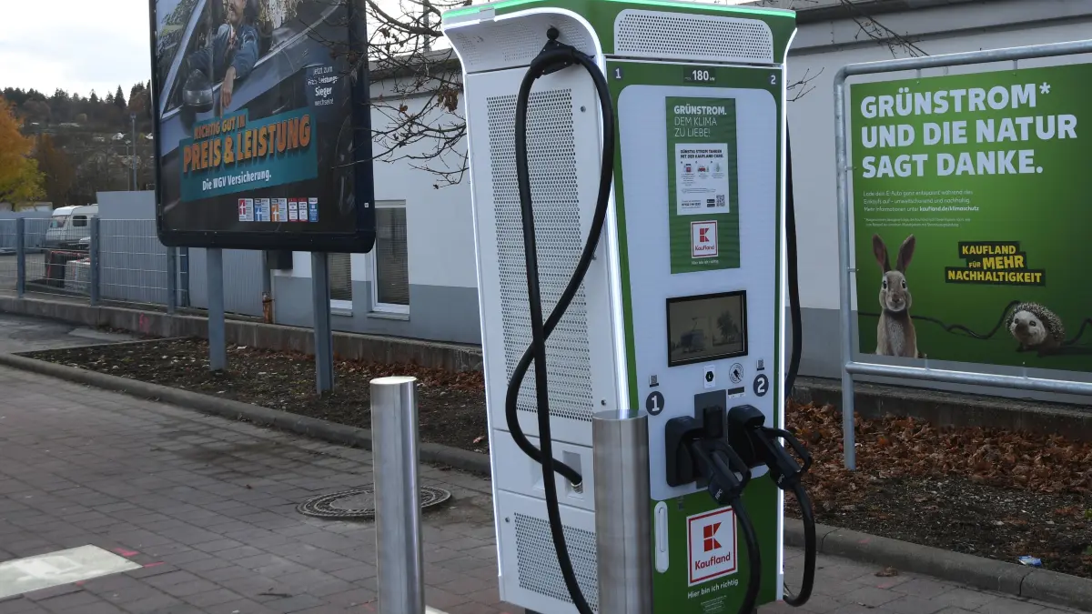 In Münsingen gibt es zahlreiche Standorte für öffentliche E-Ladesäulen. Um Vergleich zu umliegenden Gemeinden ist die Stadt vergleichsweise gut ausgestattet.