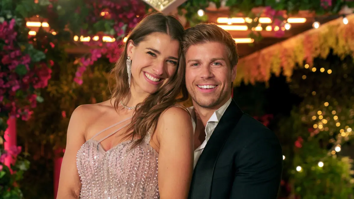 Stella und Josh sind die Gewinner von „Love Island VIP“ 2025.