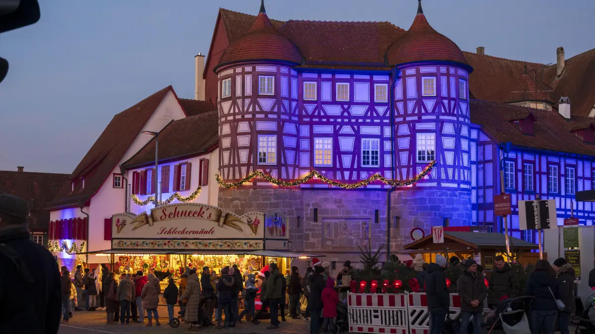 Gaildorf Schloss-Weihnachtsmarkt rund ums alte Schloss: Gaildorf Schloss-Weihnachtsmarkt rund ums alte Schloss