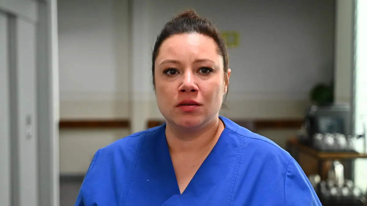 Vanessa (Julia Augustin) hat keine guten Nachrichten.