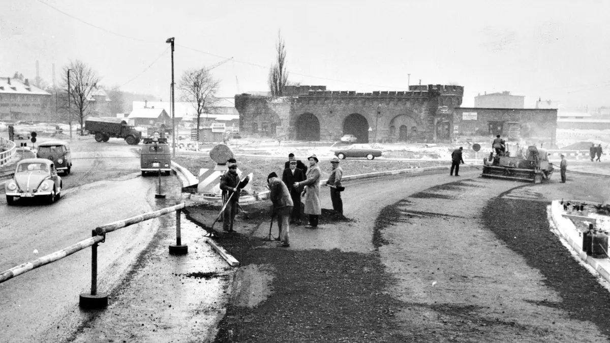 Blaubeurer Tor, Bauwerk, Geschichte, Straße, historische Bilder