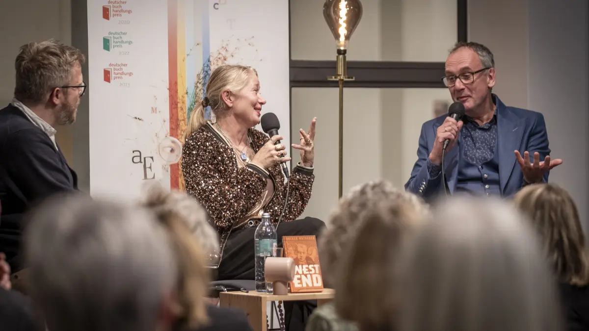 Museum Ulm: Kat Menschik & Volker Kutscher - "Westend"