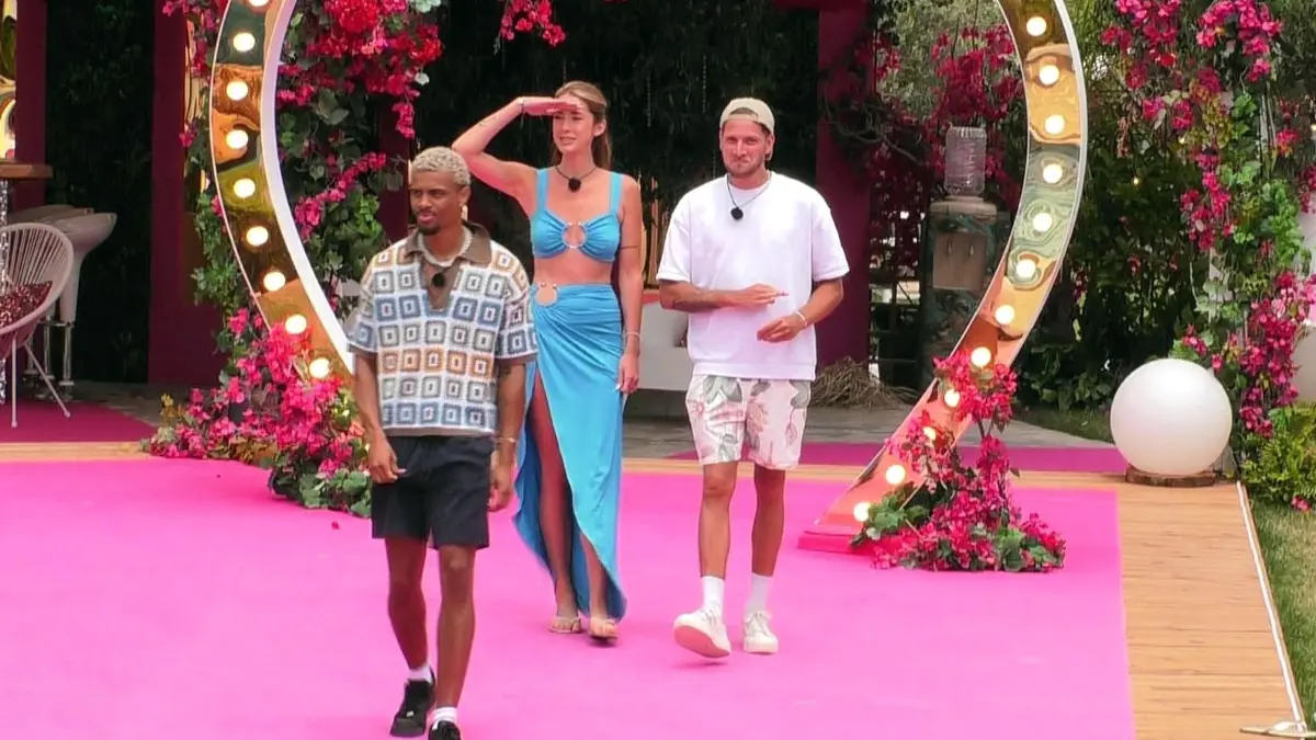 Wer bei „Love Island VIP“ kein Couple findet, muss die Show verlassen.