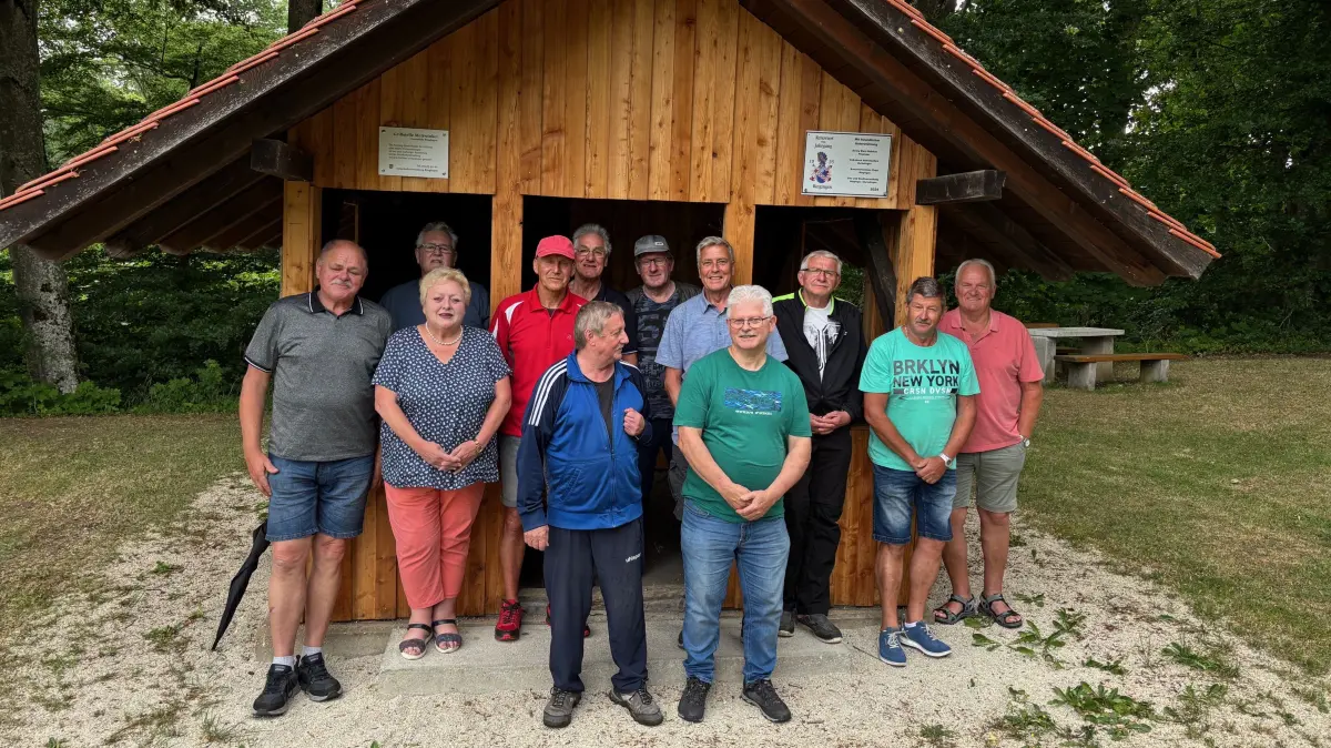 Jahrgang 1955 u. a. vor der Schutzhütte Im Mettwinkel
