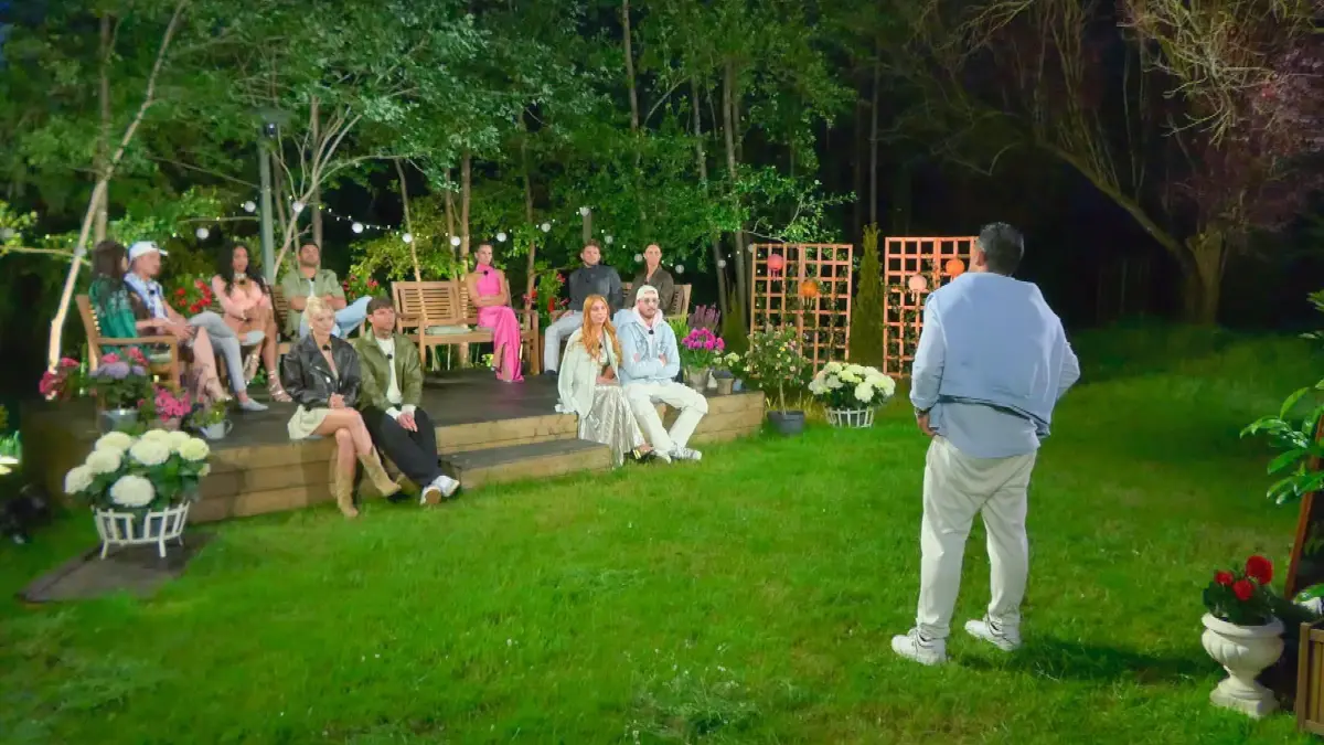 Die Paare im „Sommerhaus der Stars“ kämpfen um 50.000 Euro, doch nach und nach müssen sie die Show verlassen.