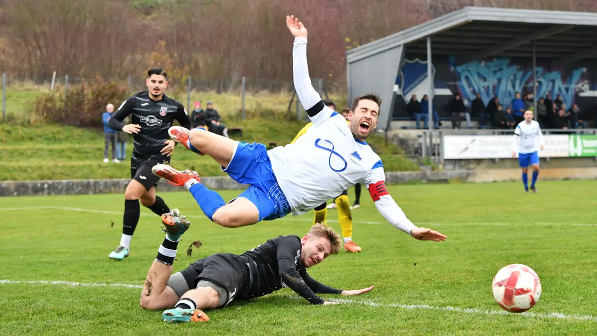 SG Öpfingen - SV Offenhausen 1:3 Bezirksliga Robin Stoß