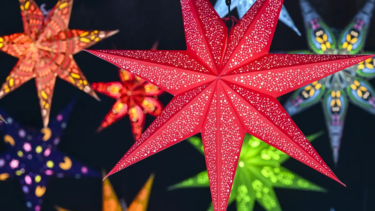 Auf einem Schweizer Weihnachtsmarkt sollte es 2025 komplett Bargeldlos zugehen. Nun hat der Veranstalter eine Kehrtwende gemacht.
