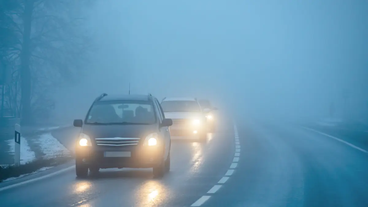 Sicher durch die dunkle Jahreszeit / Glätte, Nebel und Dunkelheit: Viele Autofahrer sind gut vorbereitet - aber nicht alle!