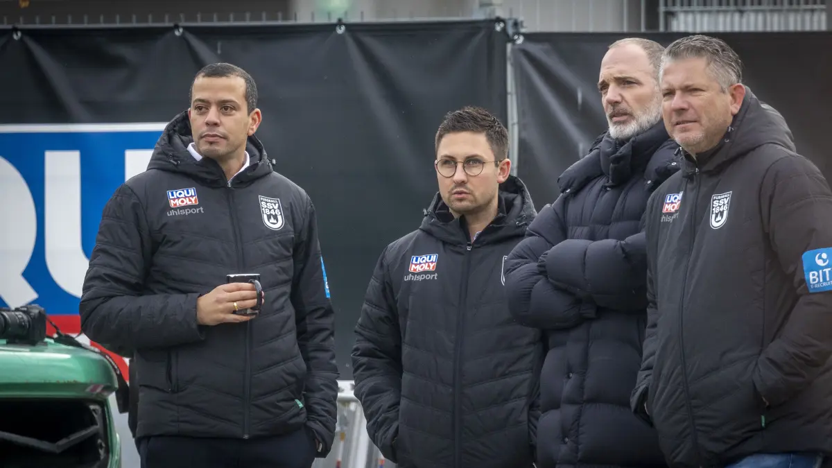 Fußball, SSV Ulm: Antritt, Training, PK: So startet Pavel Dotchev in sein Cheftrainer-Amt beim SSV Ulm Dominik Schwärzel, Max Rieck, Mario Schneider, Holger Uhl