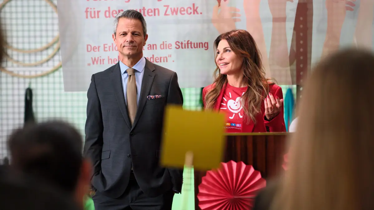 Benedikt (Jens Hajek), Britta (Tabea Heynig)