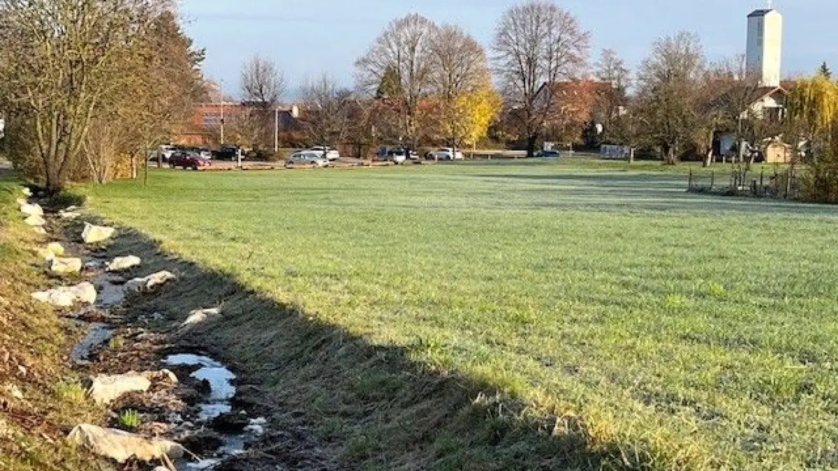 Dürnau Frühlingstraße Baufeld für DRK-Seniorenzentrum