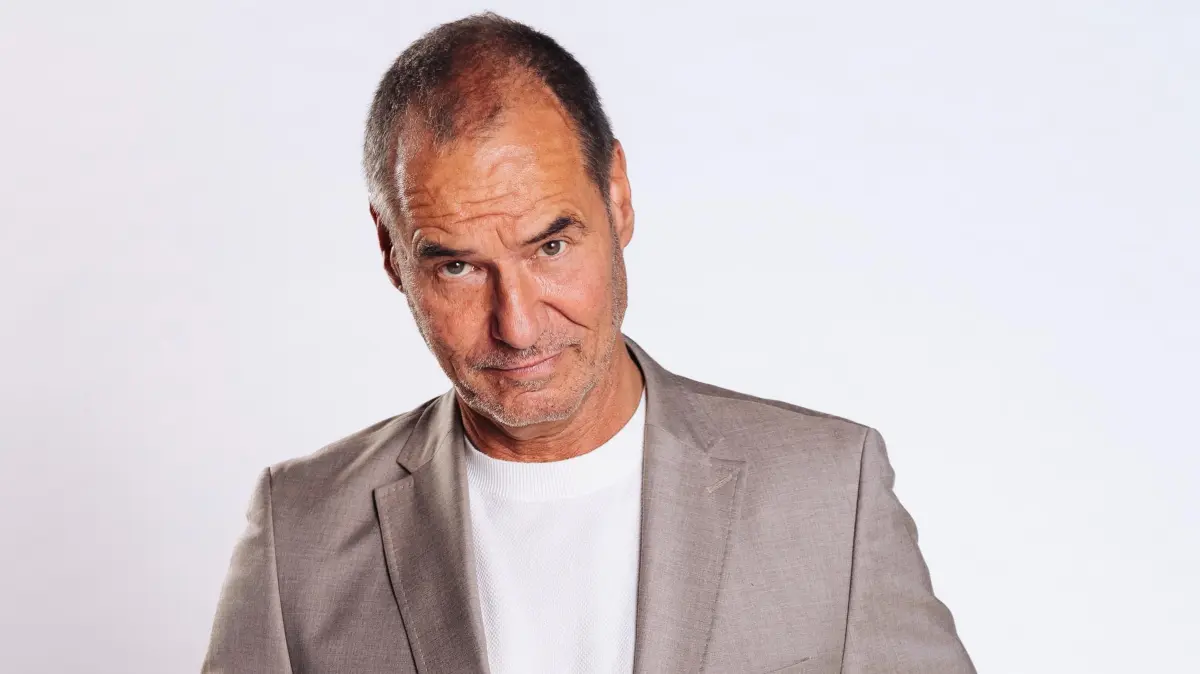 Silvan-Pierre Leirich spielt "Richard Steinkamp"
+++ Die Verwendung des sendungsbezogenen Materials ist nur mit dem Hinweis und Verlinkung auf RTL+ gestattet. +++