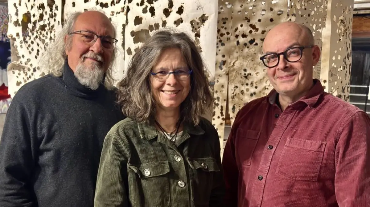 Maria Kleinhans, Thomas Kleinhan (r.) und Reinhard Köhler präsentieren am Samstag in der Galerie Kunstpool ein Programm zum Thema Demenz.