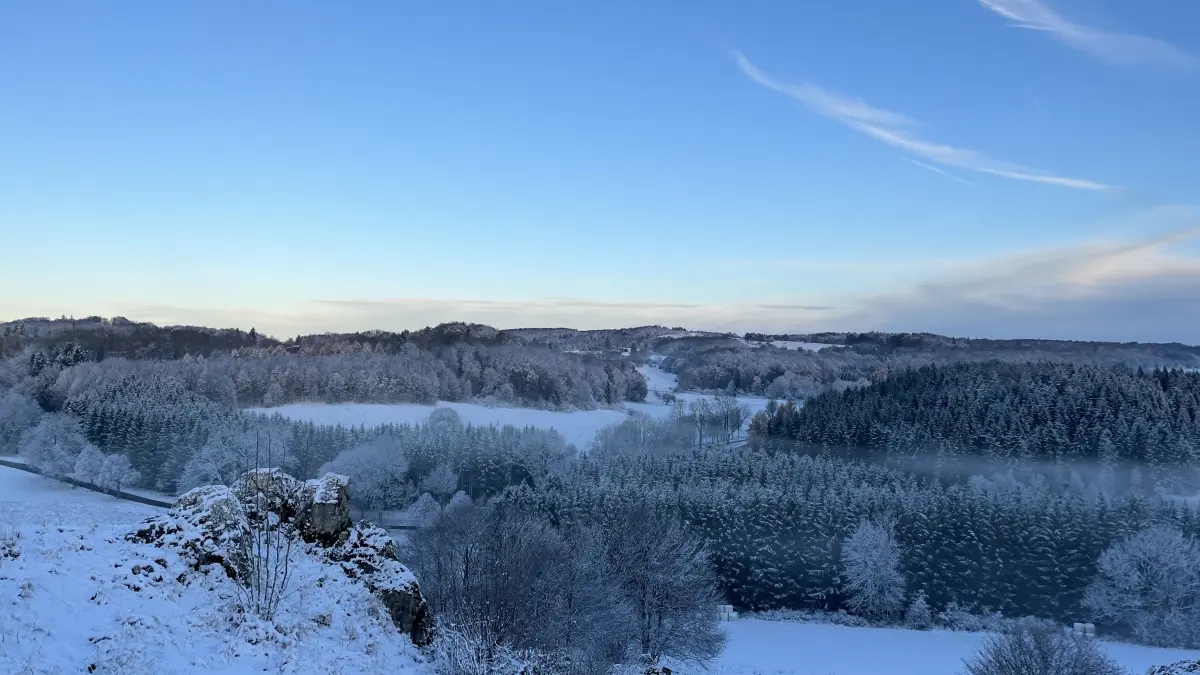Der erste Schnee im Münsinger Ortsteil Böttingen.