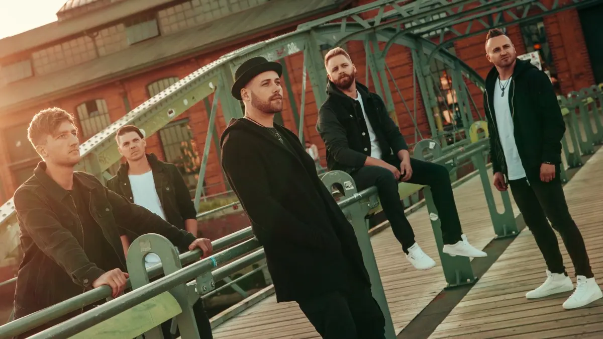 Die fünf Mitglieder der Deutschrock-Band Willkuer engagiert sich für Kinder mit Herzerkrankungen.