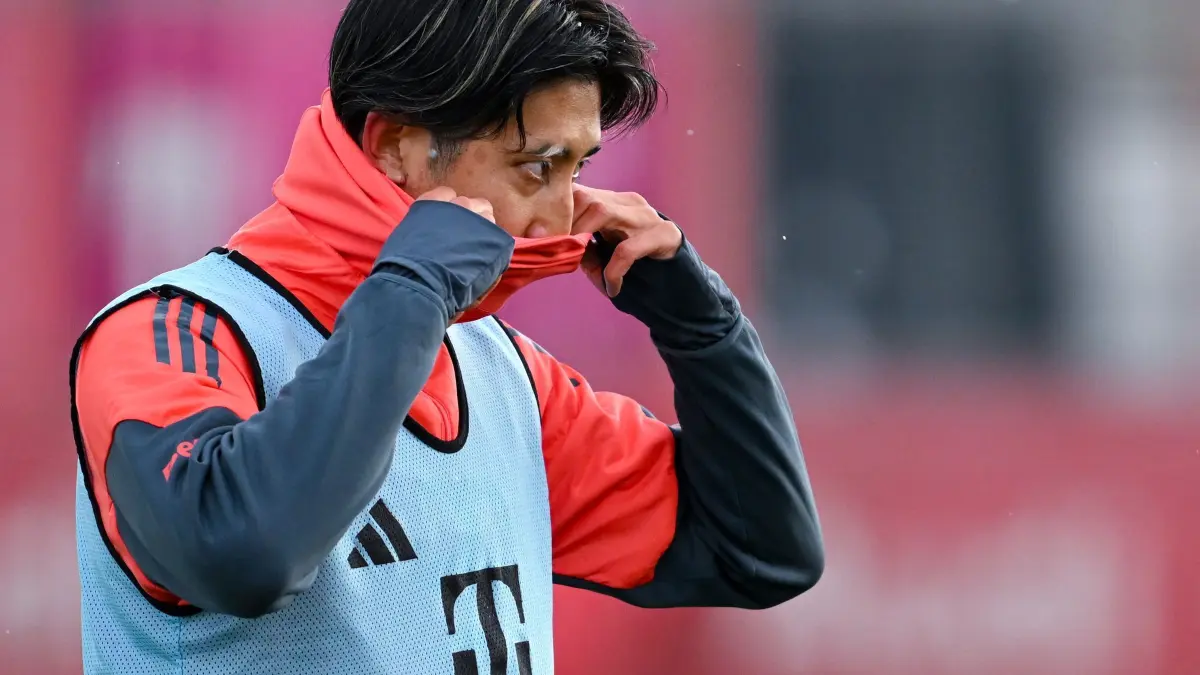 Training FC Bayern München: 20.11.2025, Bayern, München: Fußball: Bundesliga, Training FC Bayern München auf dem Trainingsgelände an der Säbener Straße. Hiroki Ito (Bayern München) nimmt am Training teil. Foto: Sven Hoppe/dpa +++ dpa-Bildfunk +++