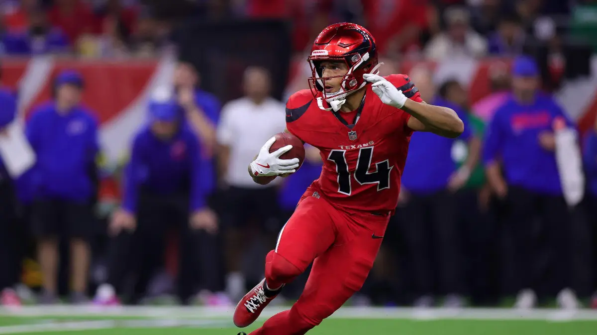 Buffalo Bills v Houston Texans: HOUSTON, TEXAS - NOVEMBER 20: Jaylin Noel #14 of the Houston Texans carries the ball against the Buffalo Bills during the fourth quarter at NRG Stadium on November 20, 2025 in Houston, Texas. Alex Slitz/Getty Images/AFP (Photo by Alex Slitz / GETTY IMAGES NORTH AMERICA / Getty Images via AFP)