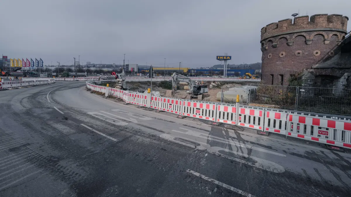 Blaubeurer Ring gesperrt Baustelle Markierungen Cartoffel Umbau B10
