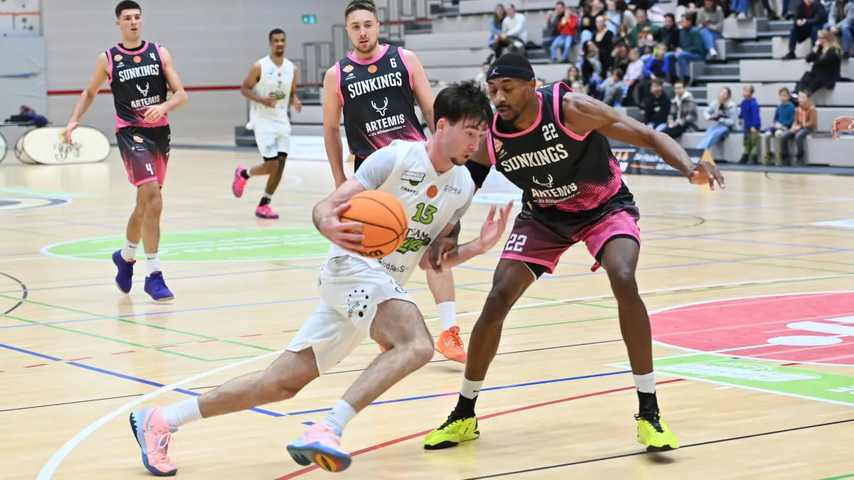 Team Ehingen Urspring - Sunkings Saarlouis 94:81 Basketball Regionalliga Kaloyan Lozanov
