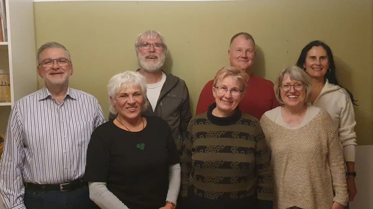 Das Leitungsteam des neuen Förderkreises (von links) auf dem Foto: vordere Reihe v.l.n.r. Uwe Kracker, Victorina Vivas, Michael Holl, Wilhelmine Lorenz, Ulrich Schwientek, Conny Rieg-Rieker und Blandine Mangelkramer. Nicht auf dem Bild ist Anne Bettighofer.