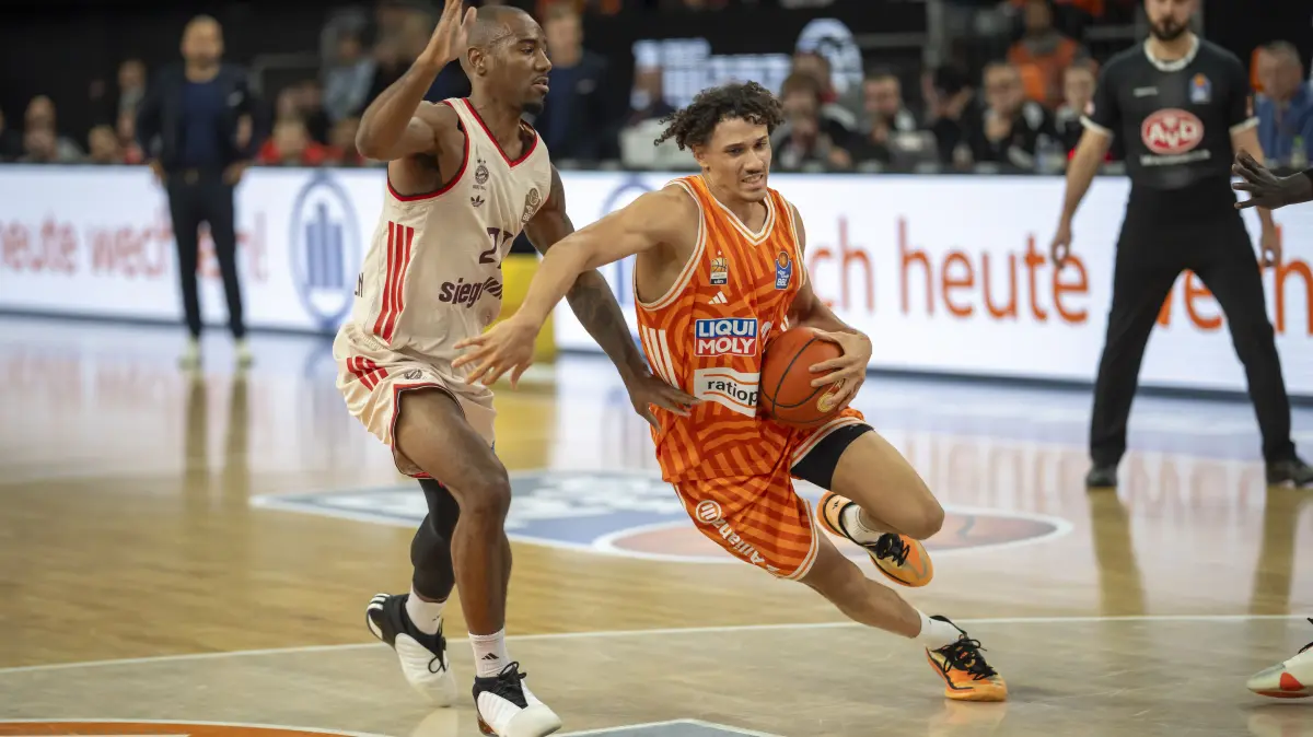 ratiopharm Ulm Basketball München #21 Alec Anigbata