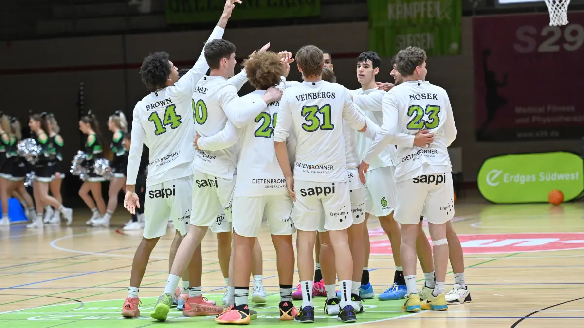 Team Ehingen Urspring - Sunkings Saarlouis 94:81 Basketball Regionalliga