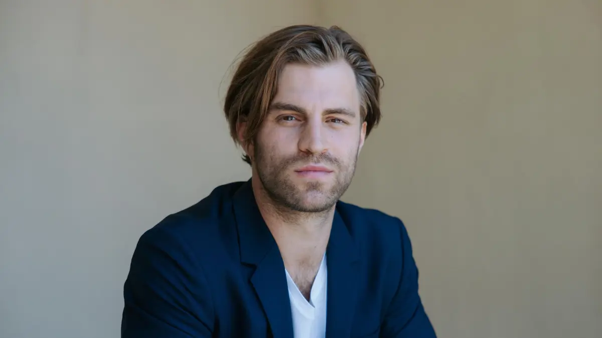 Julian (Onno Buß) bekommt seine Drogensucht nicht mehr in den Griff.