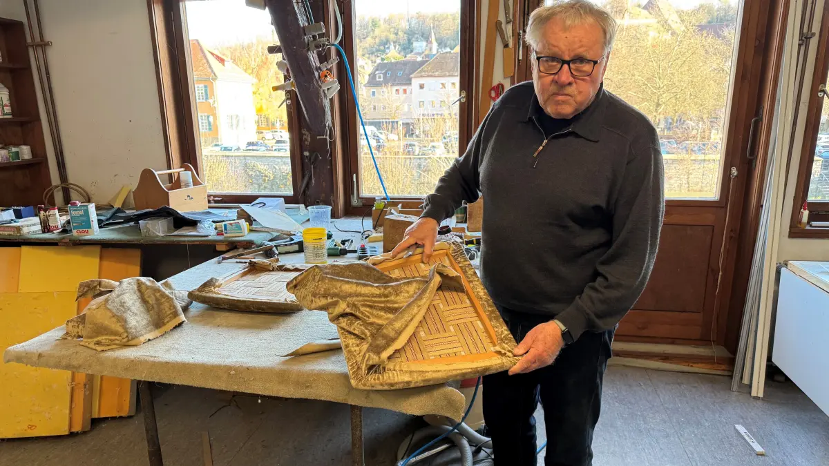 Willi Günter in seiner Werkstatt