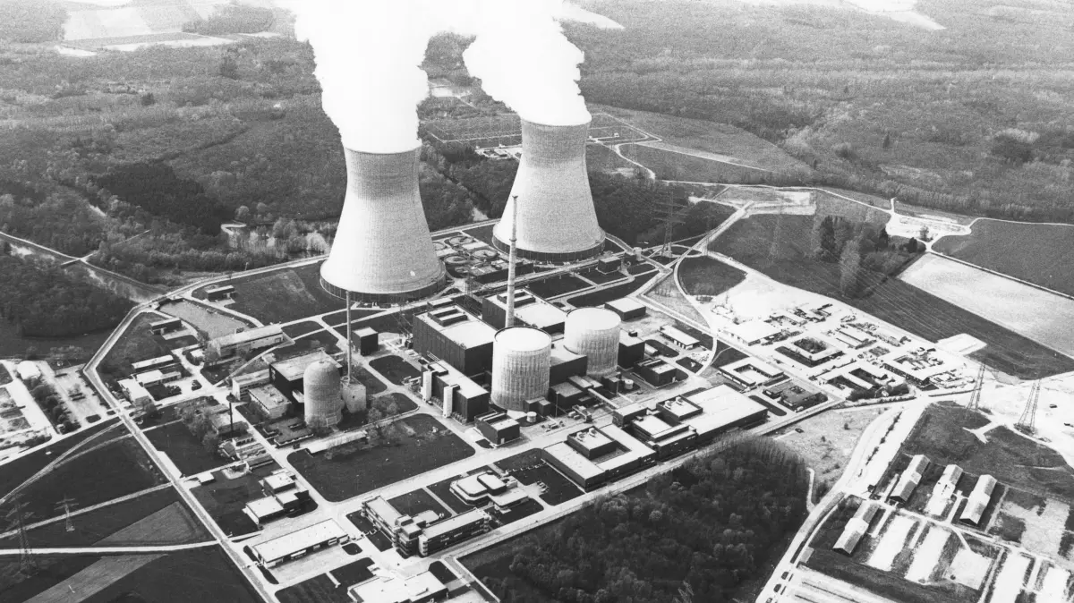 Gundremmingen, Kernkraftwerk, Kühltürme