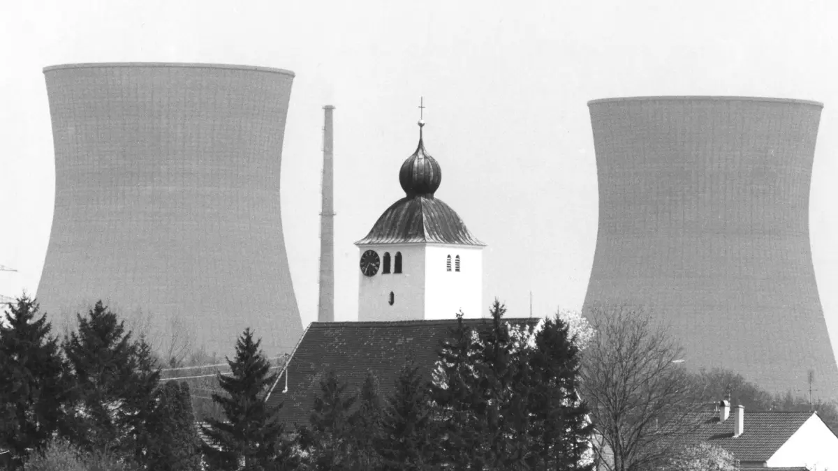 Gundremmingen, Kernkraftwerk, Kühltürme