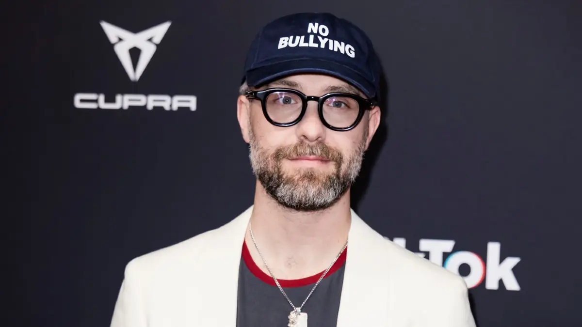 Verleihung Tiktok-Awards: 25.11.2025, Berlin: Mark Forster, Sänger, kommt zur Verleihung Tiktok-Awards ins Kraftwerk Berlin. Foto: Christoph Soeder/dpa +++ dpa-Bildfunk +++