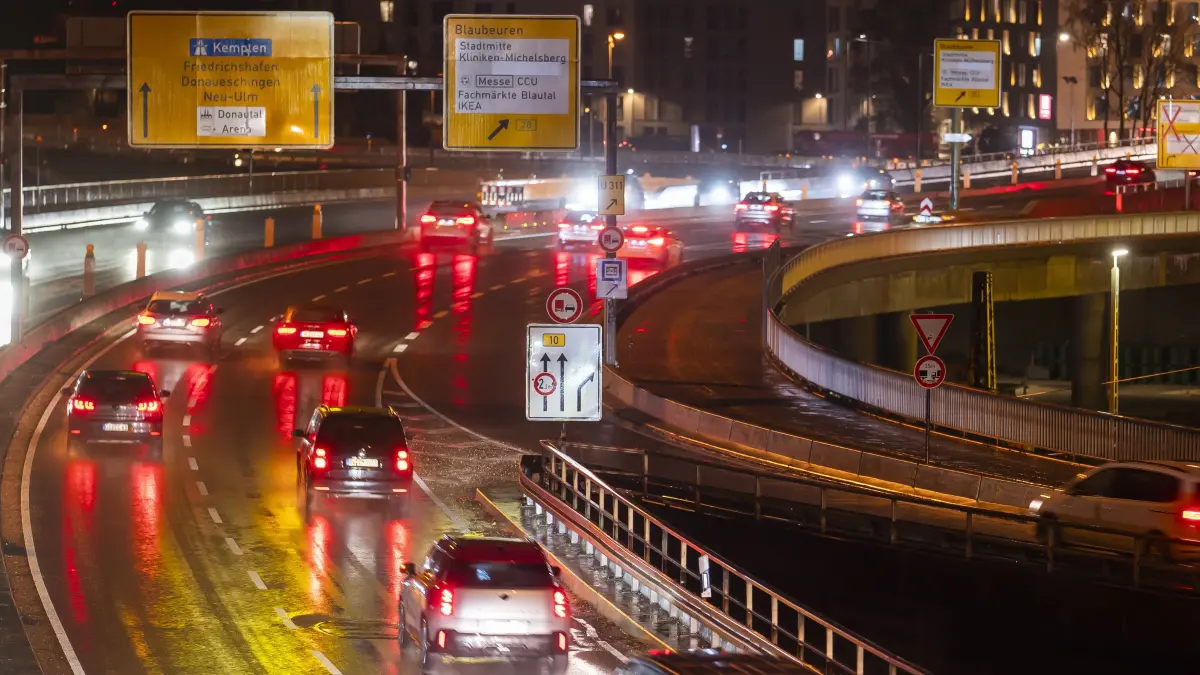 Verkehr auf der Wallstraßenbrücke vor der Sperrung Richtung Süden Ulm