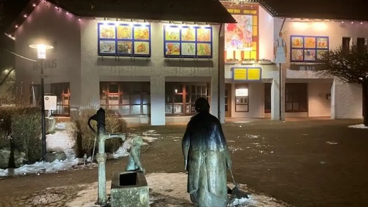 Am Sonntagnachmittag öffnet sich das erste Türchen im Gomadinger Adventskalender.