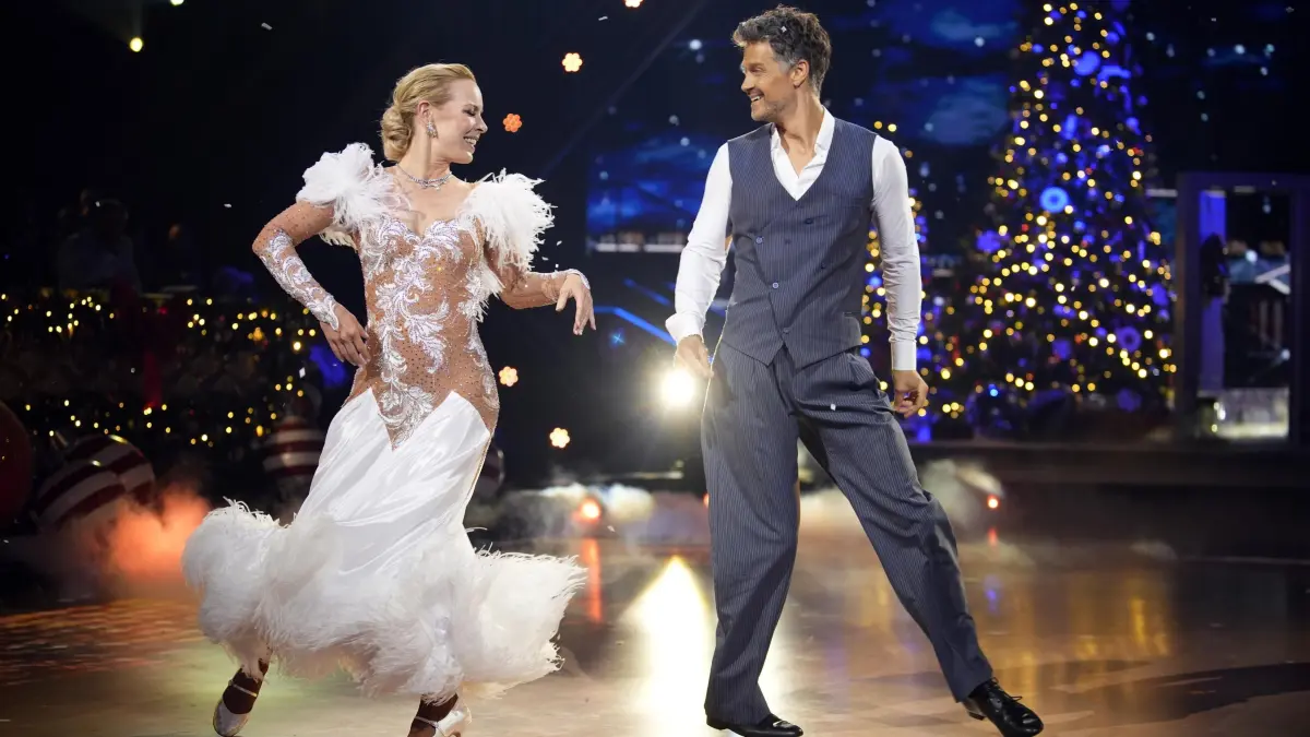 Let's Dance Weihnachtsshow 2025: Diese Tänze zeigen die Paare | swp.de
