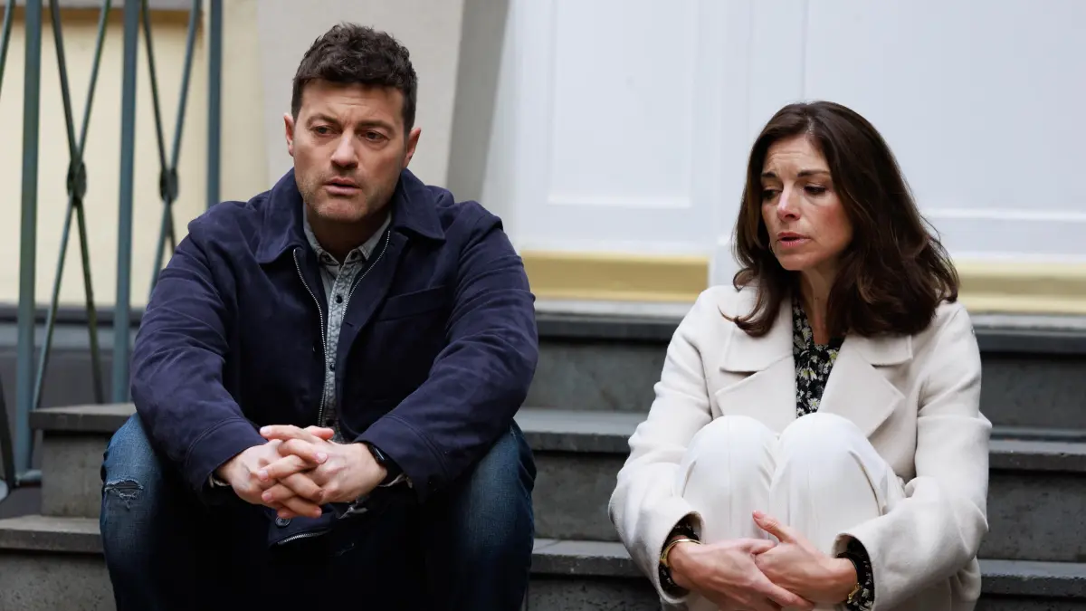 Ben (Jörg Rohde) lässt seine Freundin Gabriella (Bianca Hein) im Stich.