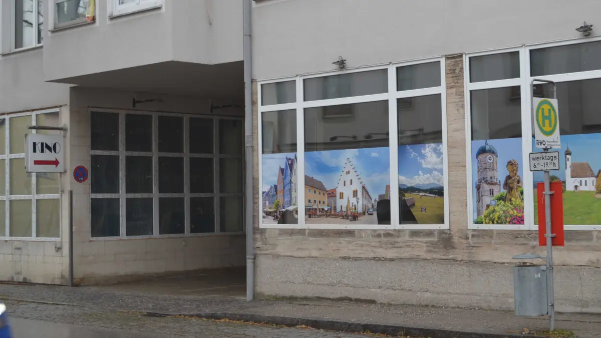 Weilheim und sein AfD-Problem, Kino 2 mit AfD-Büro rechts