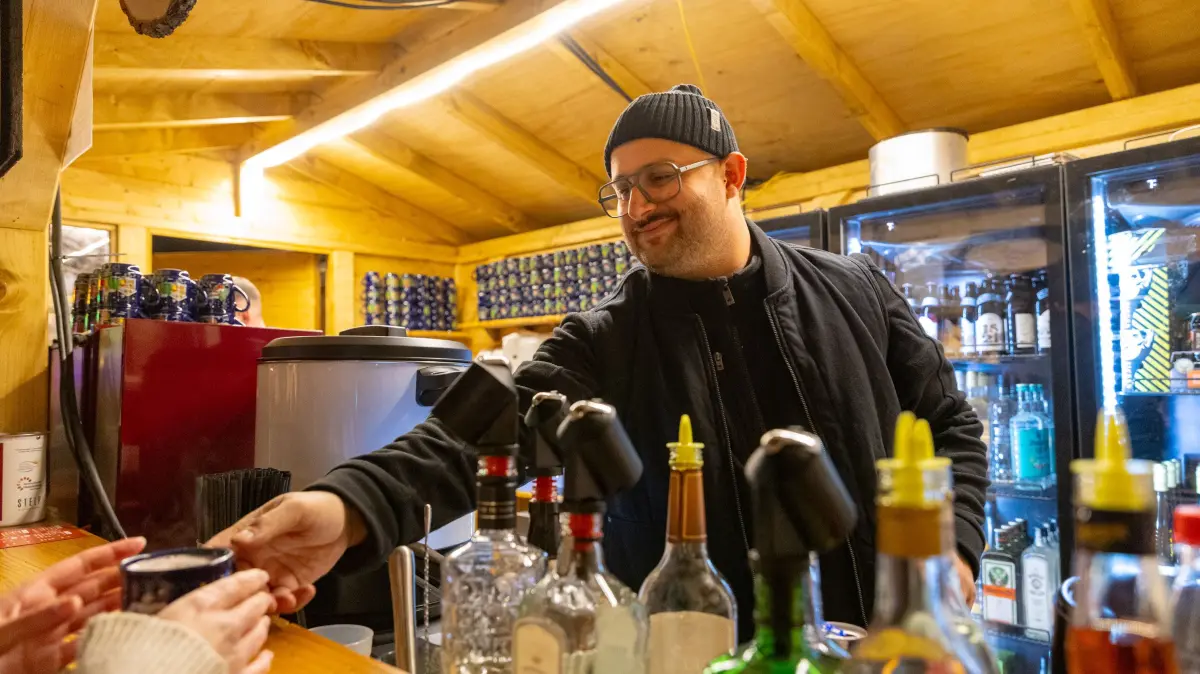 Onur Sönmez Nikolausdorf Weihnachtsmarkt Reutlingen Albtorplatz