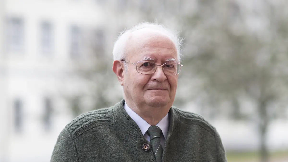 Pater Reinhard Neudecker SJ ist im Alter von 87 Jahren gestorben. Er war Träger der Bürgergermedaille der Stadt Geislingen.
