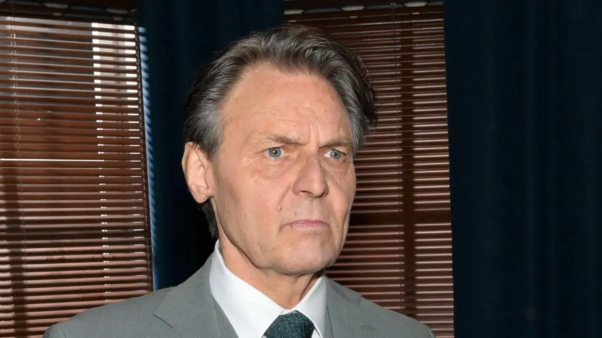 Jo Gerner (Wolfgang Bahro) muss die Stadt verlassen.