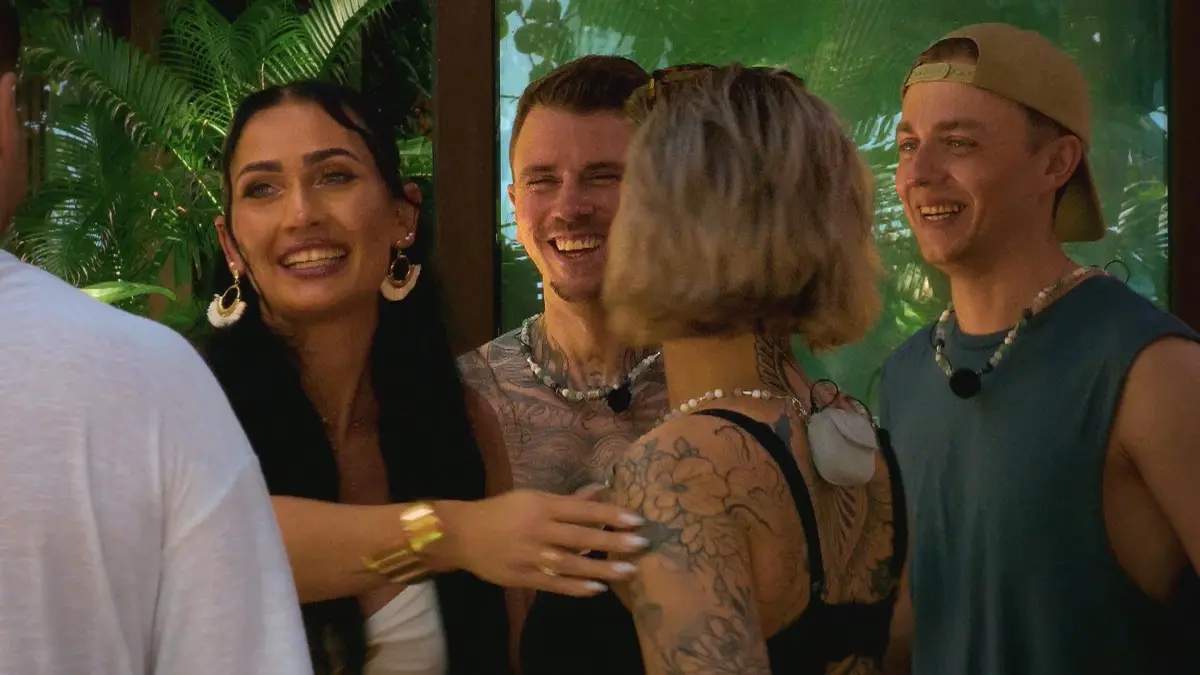Bei „Bachelor in Paradise“-Folge steht die nächste Rosenvergabe an.