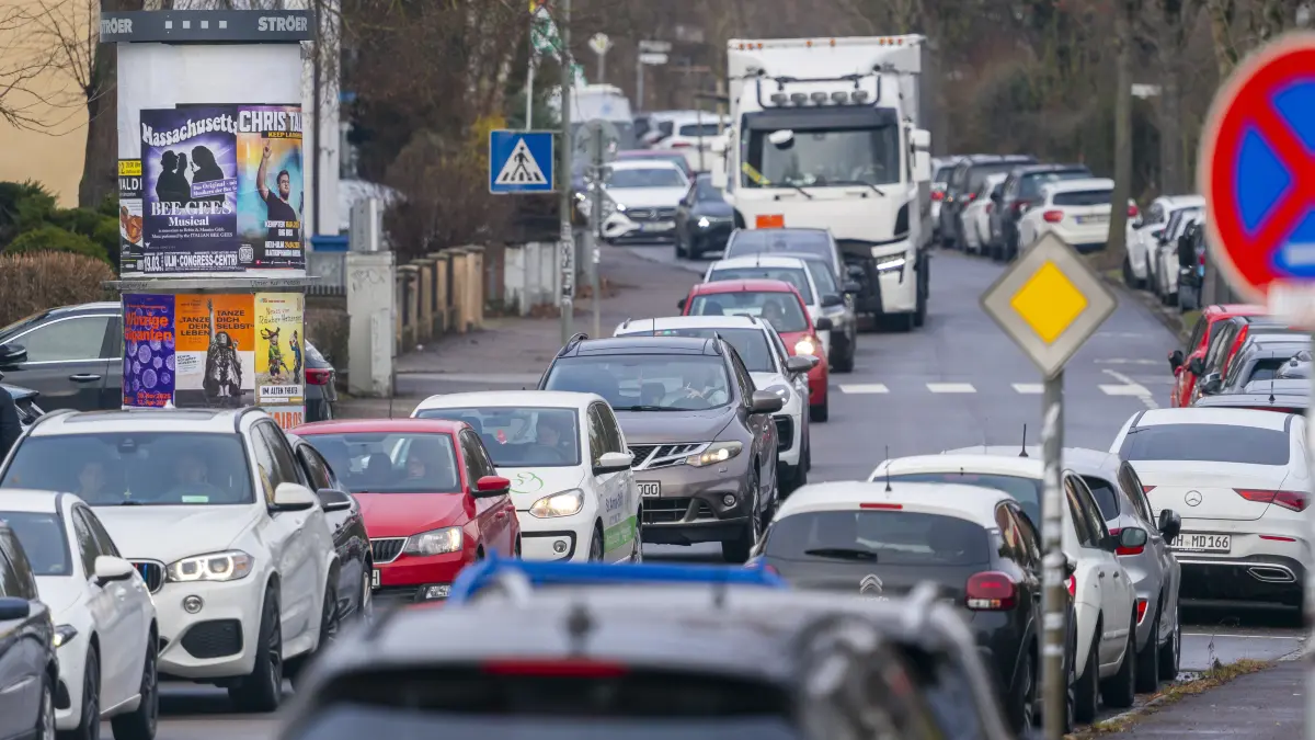B10 Ulm Sperrung Stau auf den Umgehungsstraßen Umleitungen - Lehrer-Tal-Weg?
